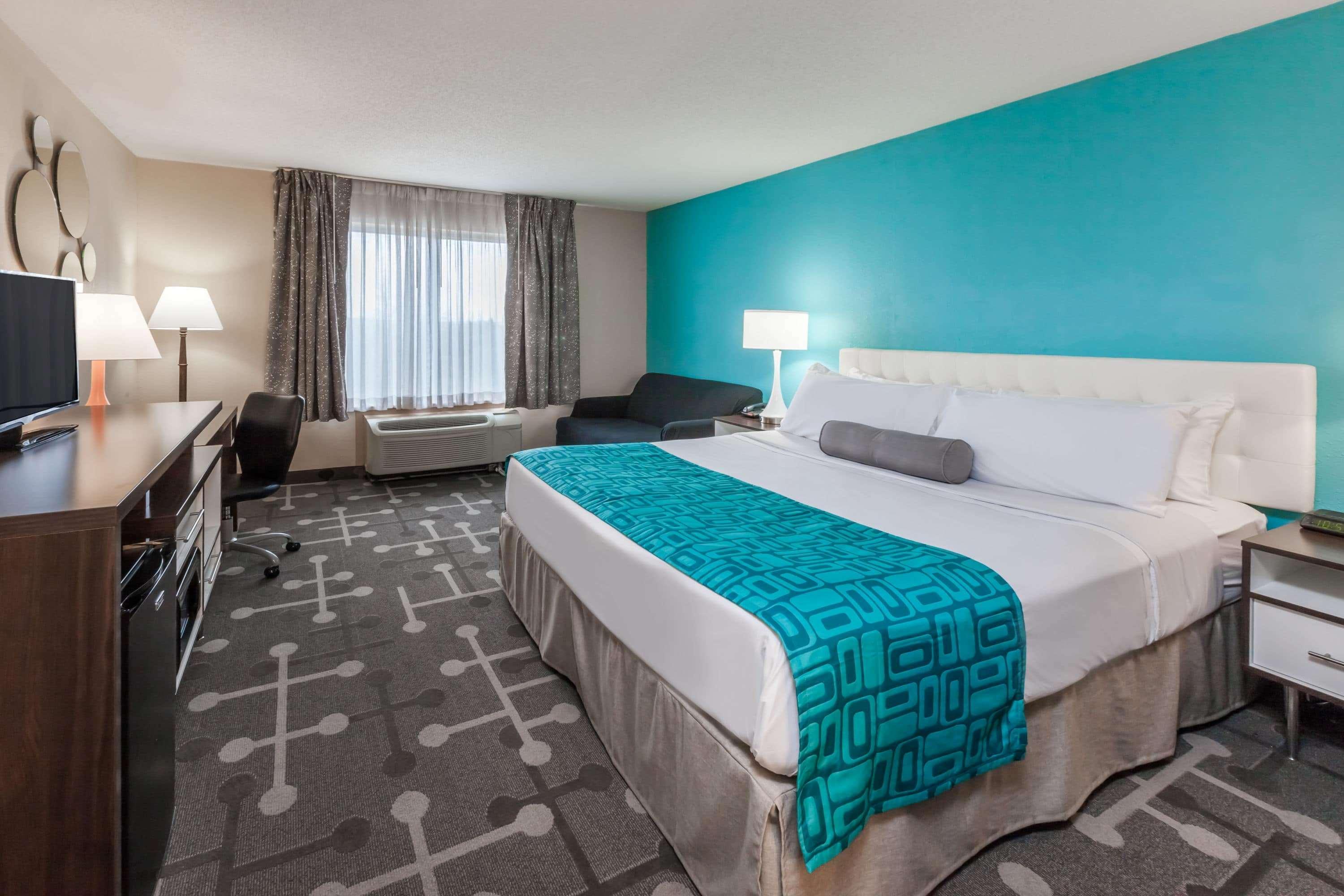 Howard Johnson By Wyndham Romulus Detroit Metro Airport Extérieur photo