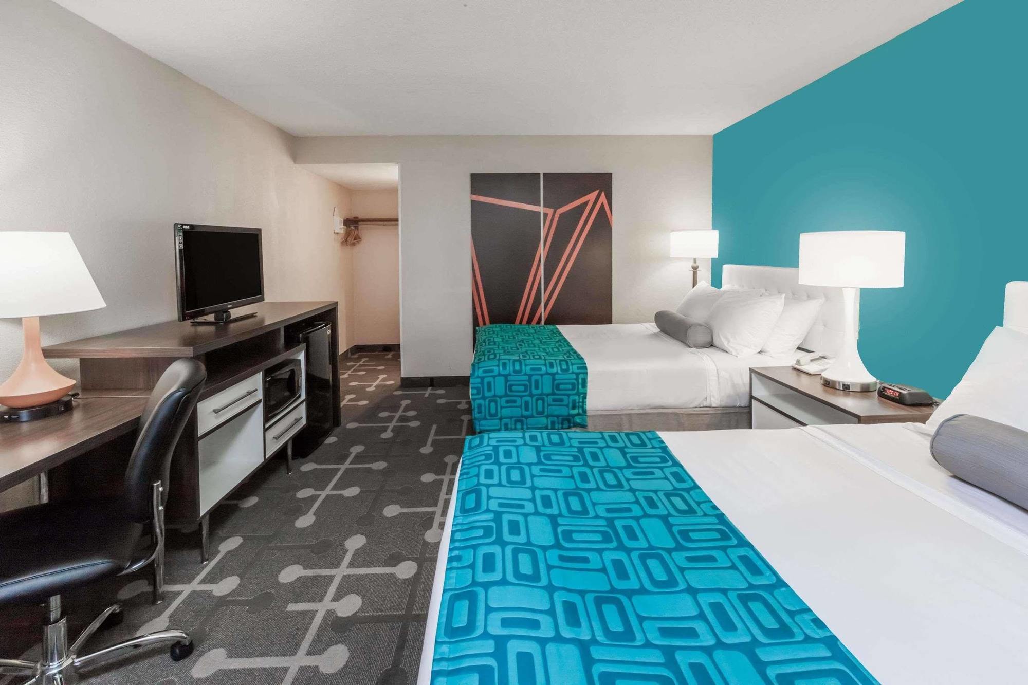 Howard Johnson By Wyndham Romulus Detroit Metro Airport Extérieur photo